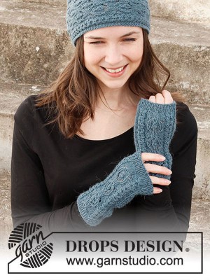 DROPS Fish Fables Headband & Fingerless Mitts in Baby Merino										