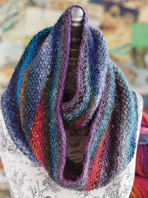 Noro MAG5-08 Color-Shift Cowl										
