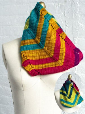 Manos Rainbow Road Cowl										