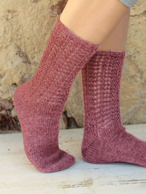 Regia R0401 Lace Pattern Socks										