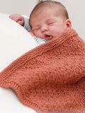 Textured Baby Blanket in DROPS Merino Extra Fine