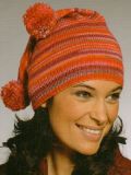7235 Hat With Pompoms
