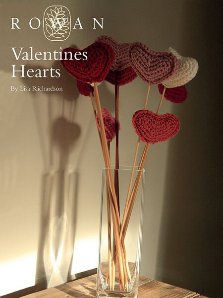 Free crochet patterns for Valentine's Day: heart bouquet