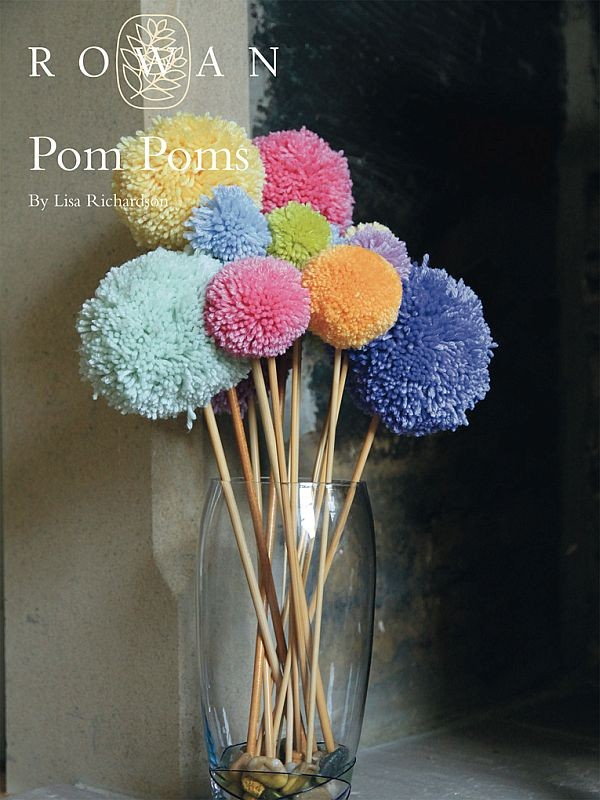 Free last minute Easter crochet patterns: pom pom flower bouquet