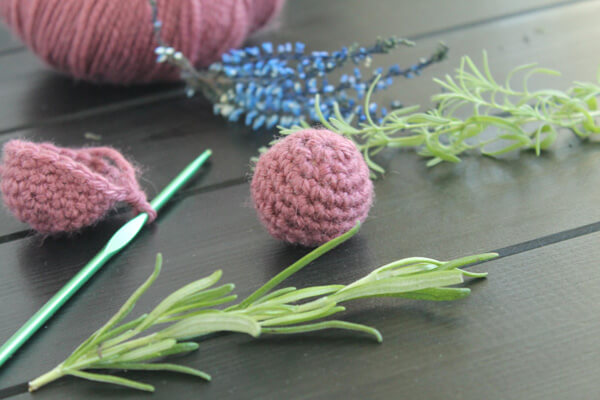 One ball Challenge: free scented ball crochet pattern on Laughing Hens