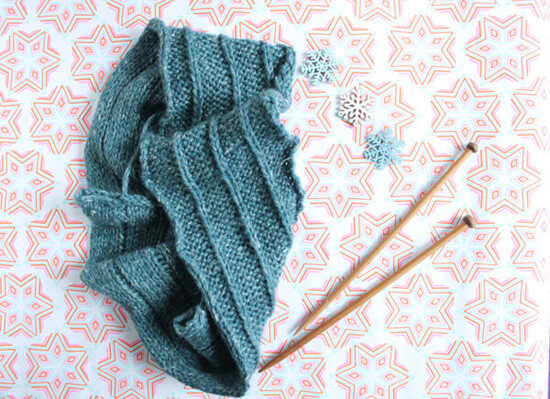 One ball Challenge: free chunky scarf knitting pattern at Laughing Hens