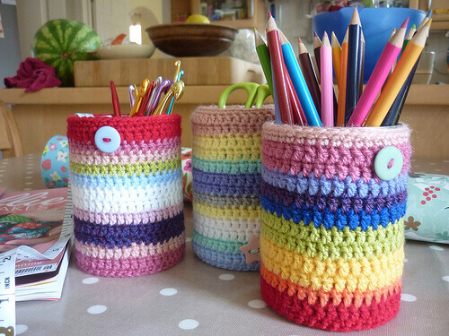 Free crochet patterns to improve your office: pen cup by annaboo's House at Laughing Hens
