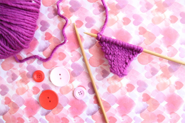 One ball challenge: last minute free Valentine's Day knitting pattern